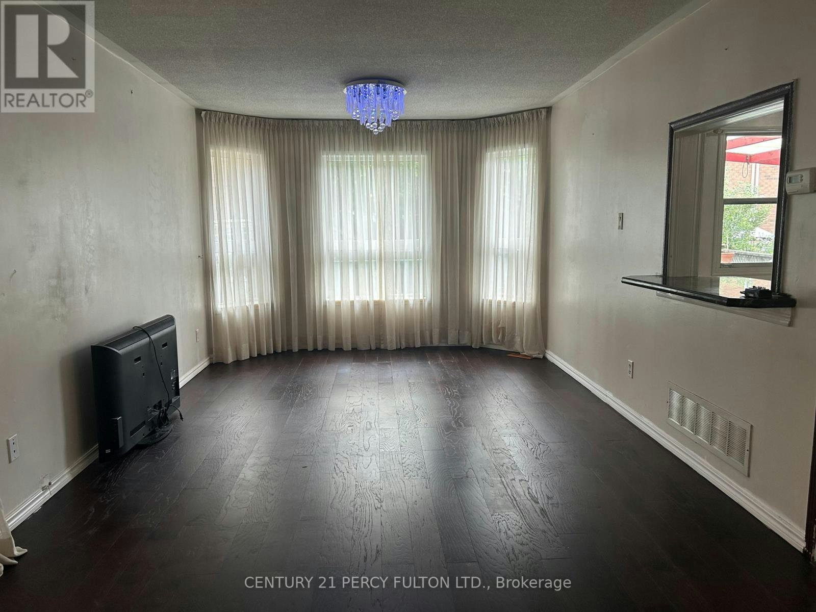 13 Purdy Crescent, Toronto, ON, M9N 3X8 - 3