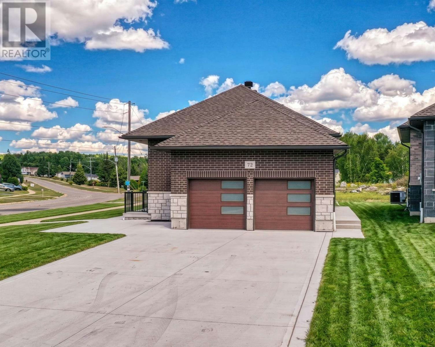72 Mclaren Crescent, Elliot Lake, ON, P5A 3M7