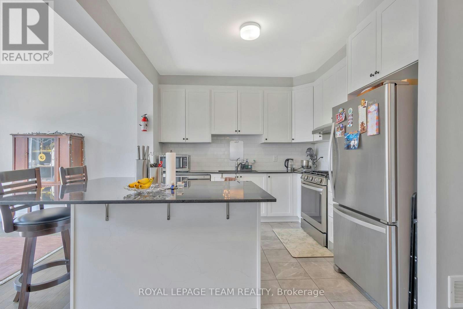 2501 Watercolours Way, Ottawa, ON, K2J 7B1 - 9