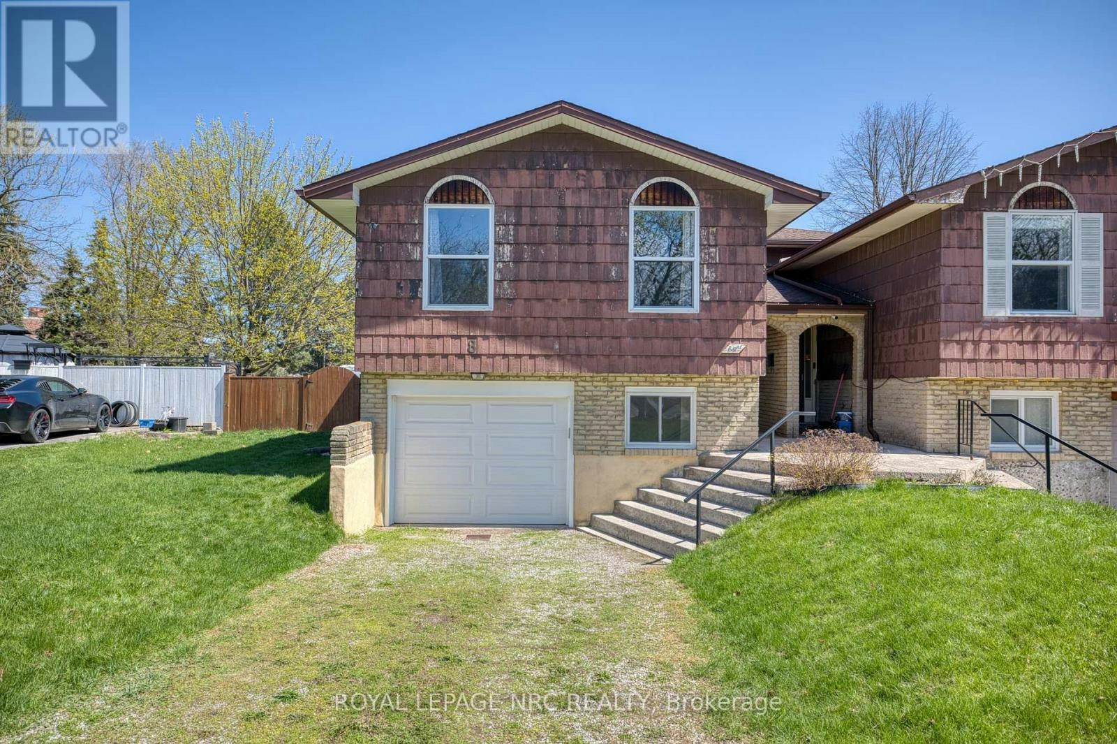 8 Kerwin Gate, St. Catharines, ON, L2N 4J8