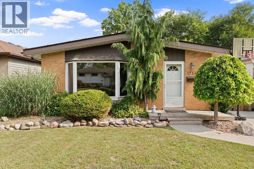 1714 Sun Valley Drive, Windsor, ON, N9C 3R2
