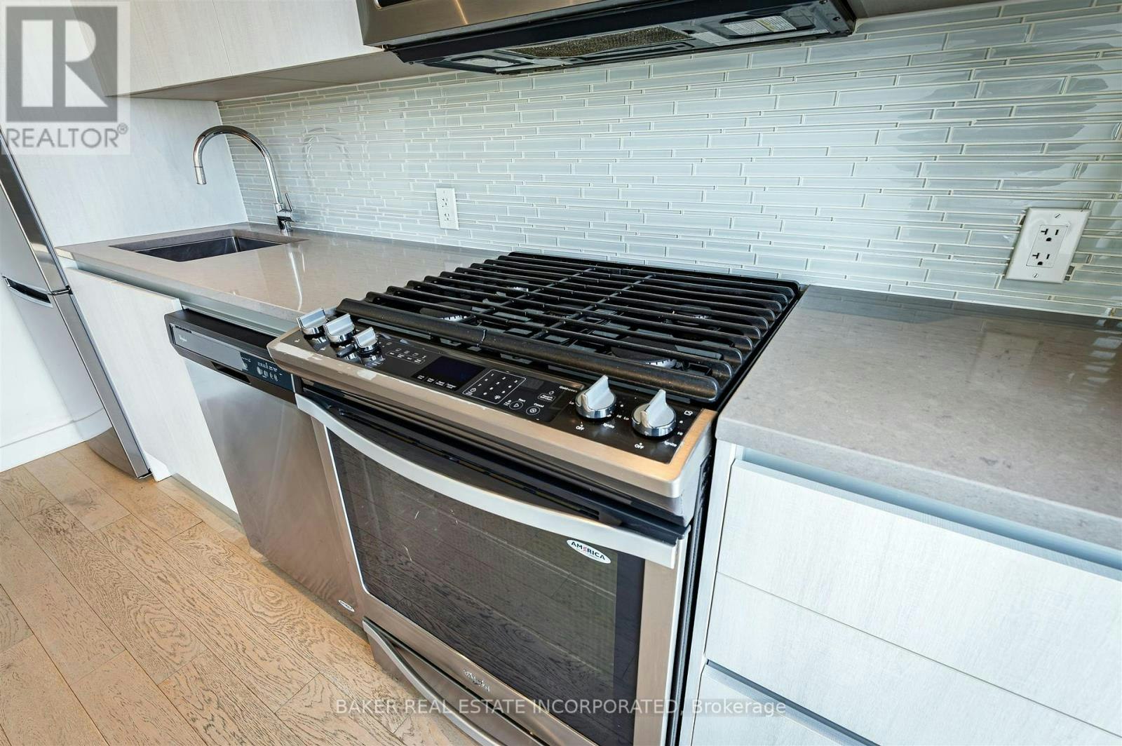 1610-111 Bathurst Street, Toronto, ON, M5V 0M9 - 14
