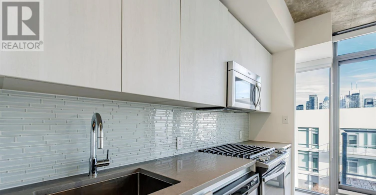 1610-111 Bathurst Street, Toronto, ON, M5V 0M9 - 13