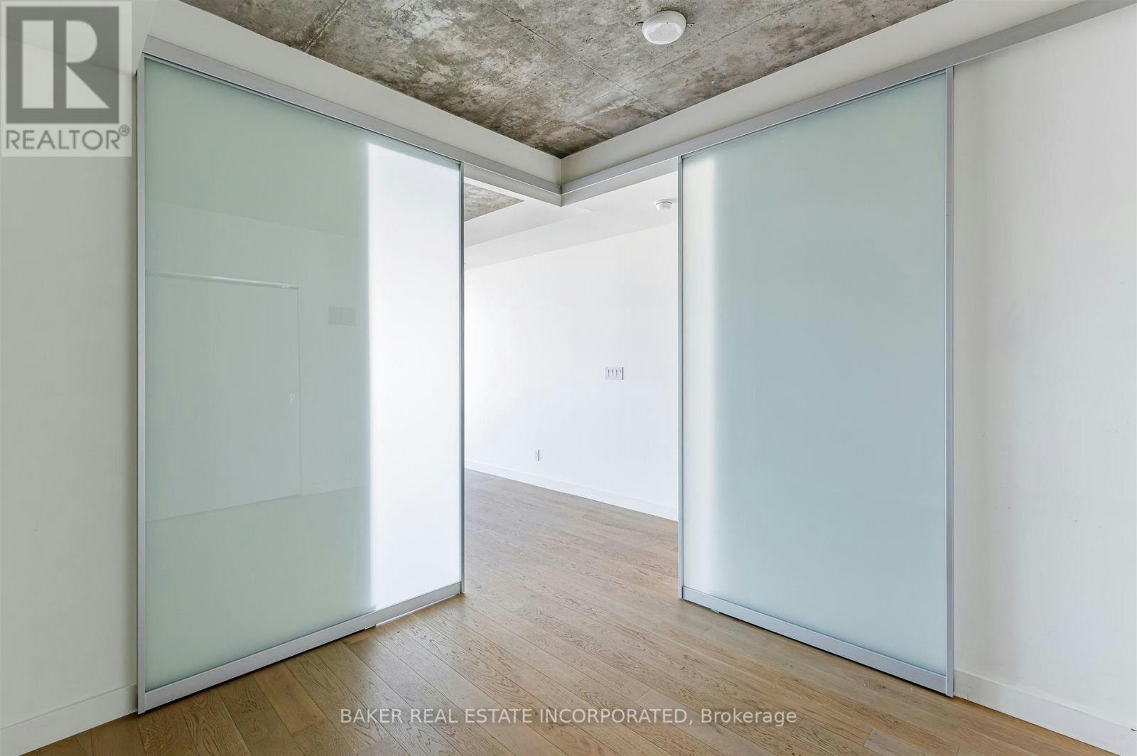 1610-111 Bathurst Street, Toronto, ON, M5V 0M9 - 16