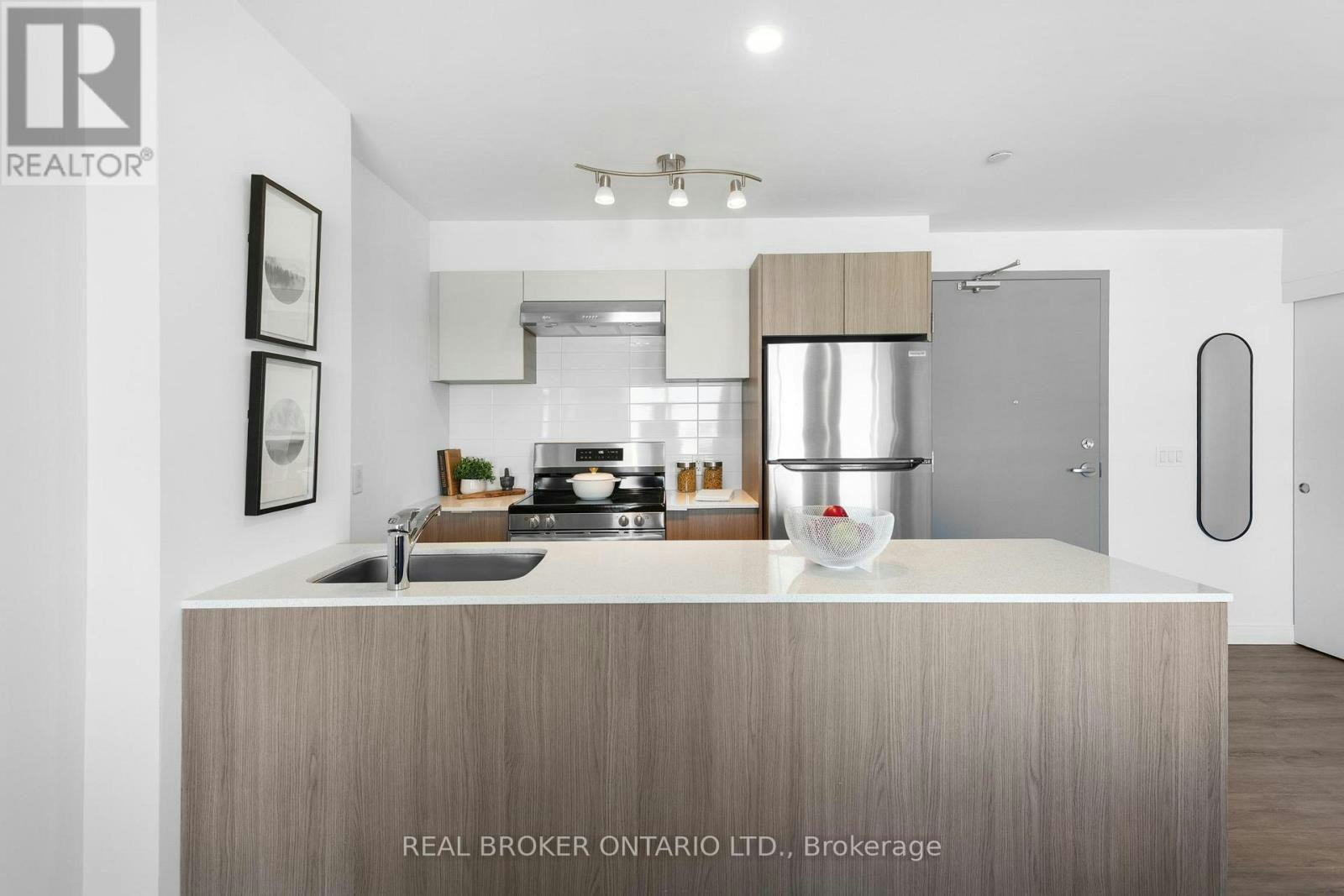 801-100 Manett Crescent, Brampton, ON, L6X 5R8 - 2