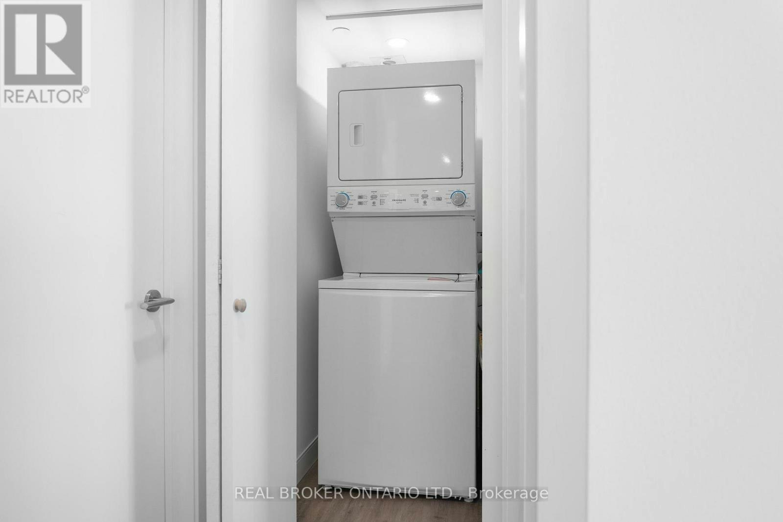 801-100 Manett Crescent, Brampton, ON, L6X 5R8 - 6