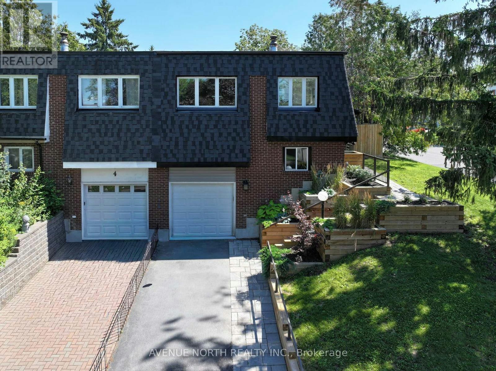 2 Oberon Street, Ottawa, ON, K2H 7X7