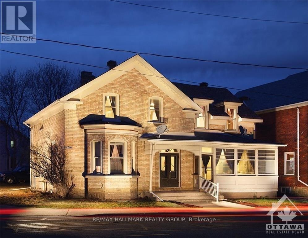 3-15 Elmsley Street N, Smiths Falls, ON, K7A 2G4