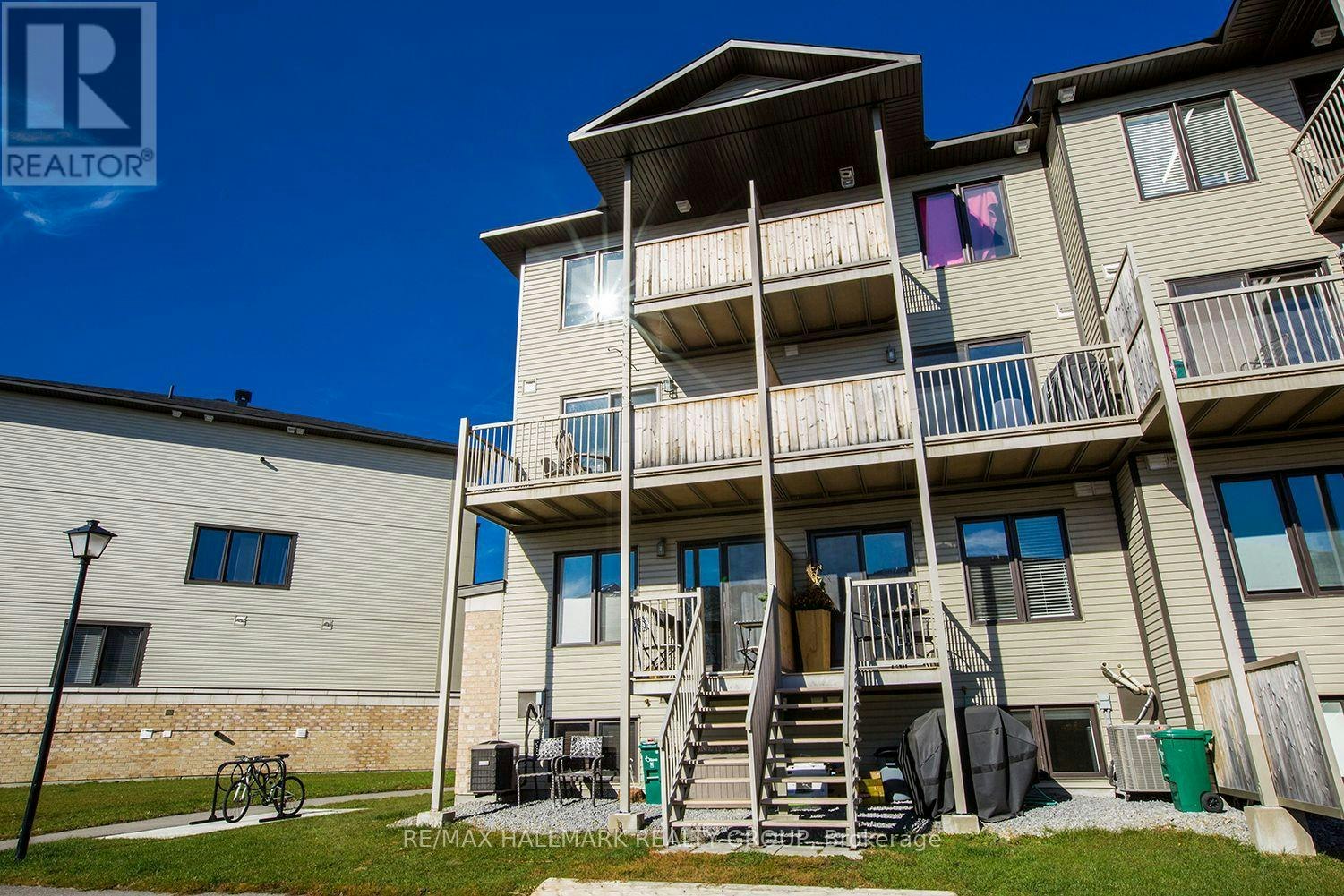 2404 Esprit Drive, Ottawa, ON, K4A 0R2 - 4