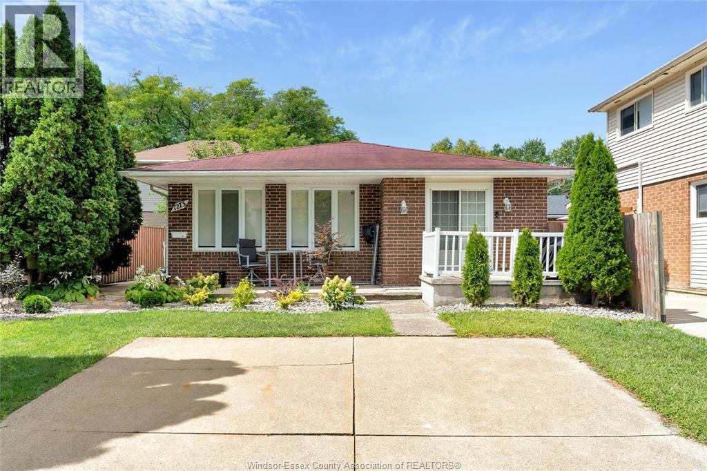 1273 Aire Place, Windsor, ON, N8S 4E3