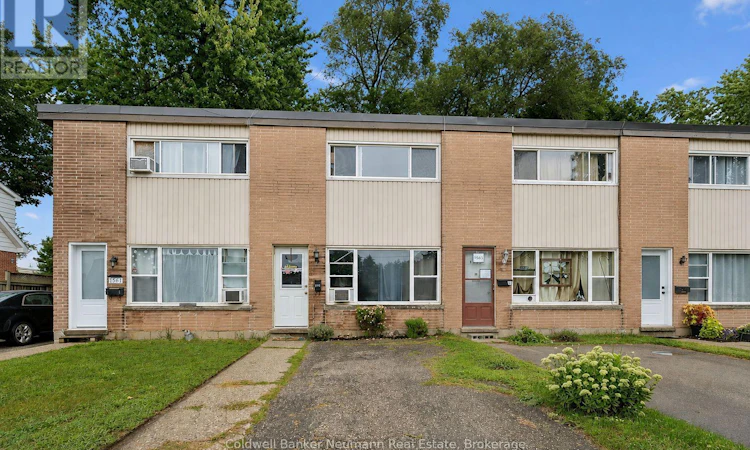 1561-1567 Queenston Road