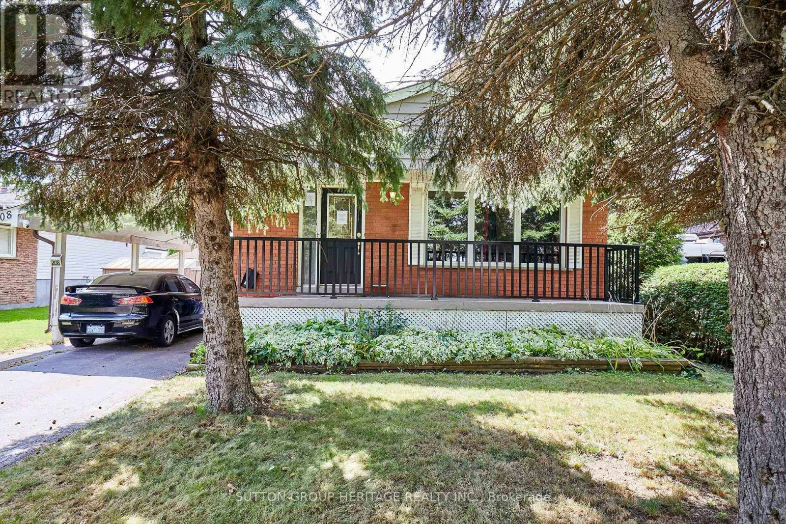 208 Farewell Street, Oshawa, ON, L1H 6L7