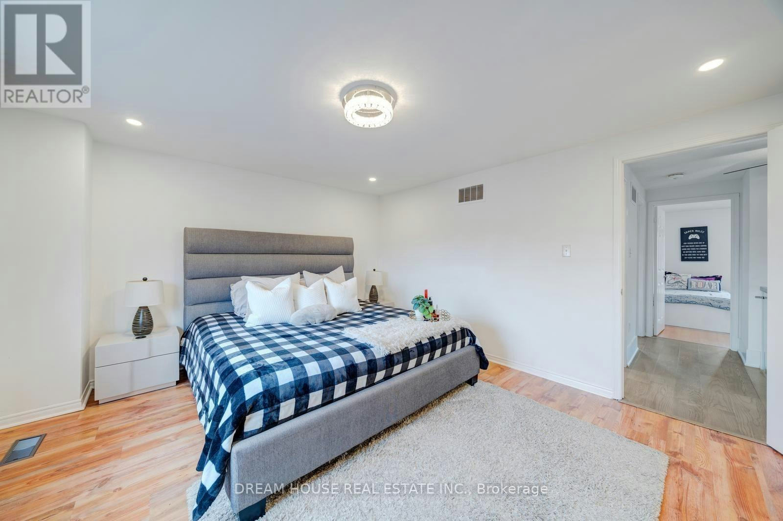 73 Hewitt Crescent, Ajax, ON, L1S 7B4 - 24