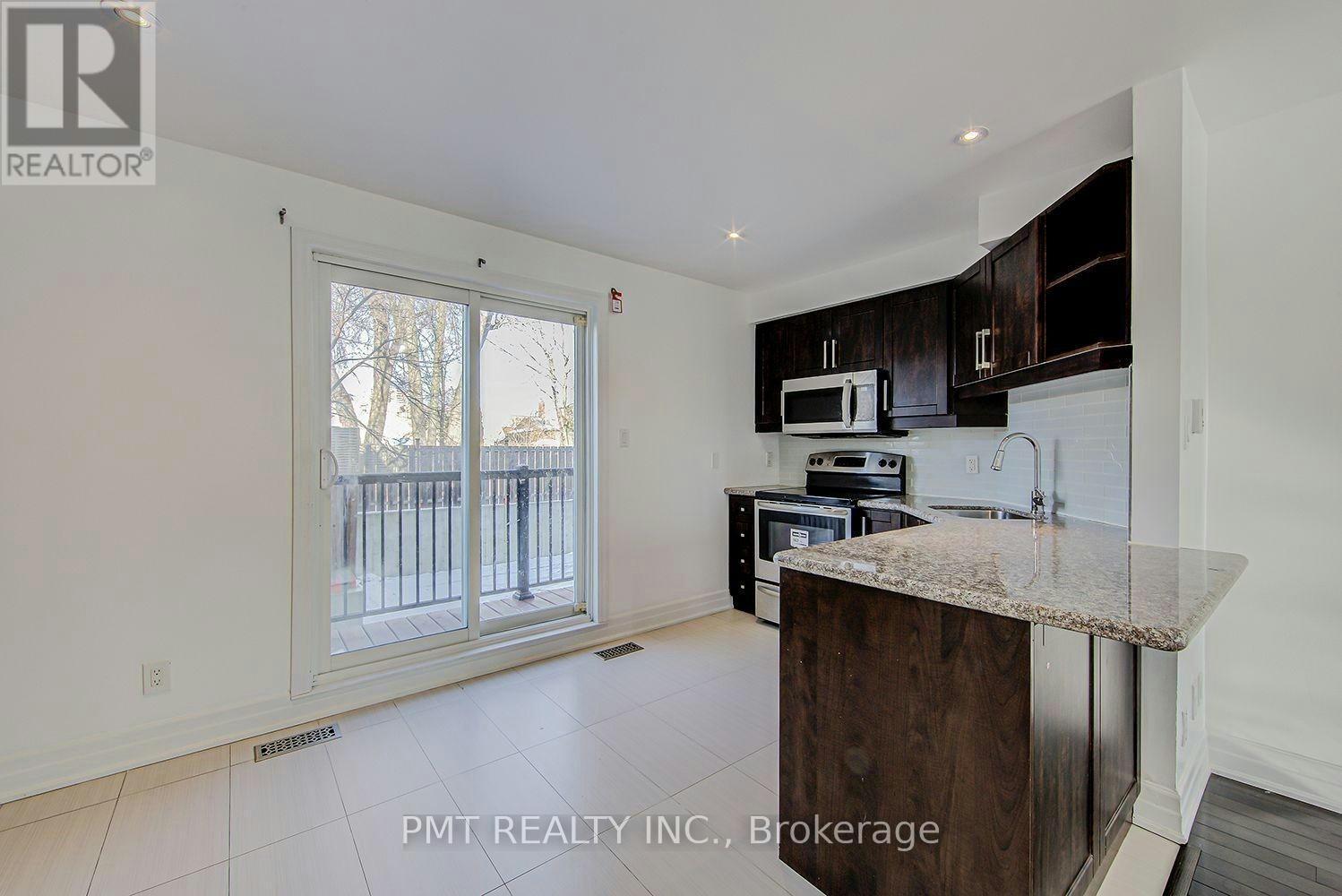 14 Coventry Street, Toronto, ON, M1L 0H1 - 14