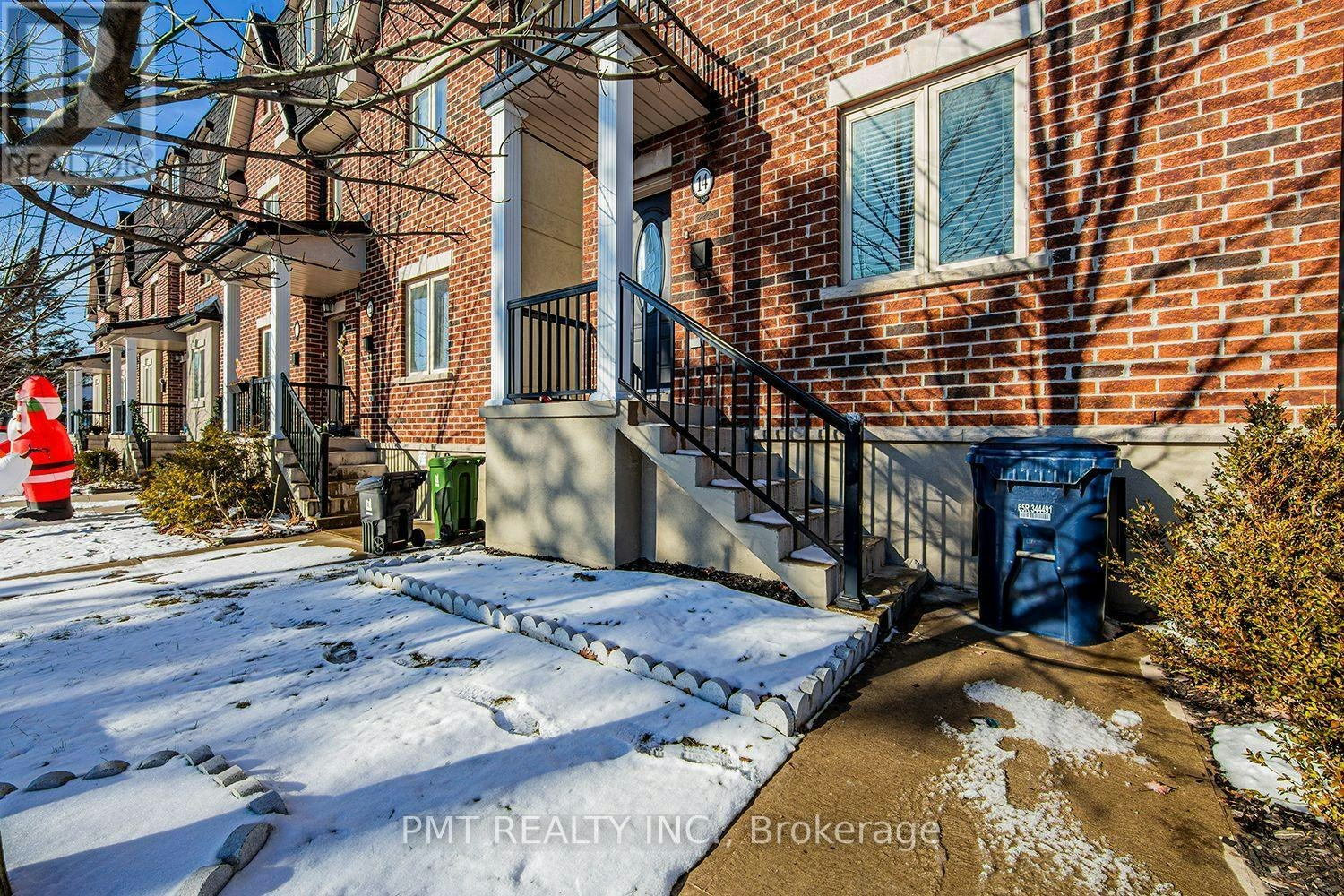 14 Coventry Street, Toronto, ON, M1L 0H1 - 2