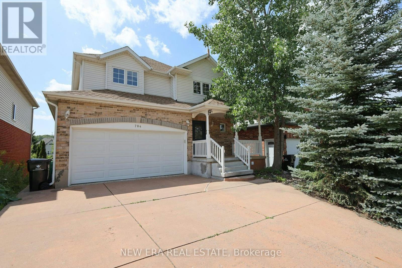 704 Brandenburg Boulevard, Waterloo, ON, N2T 2V4