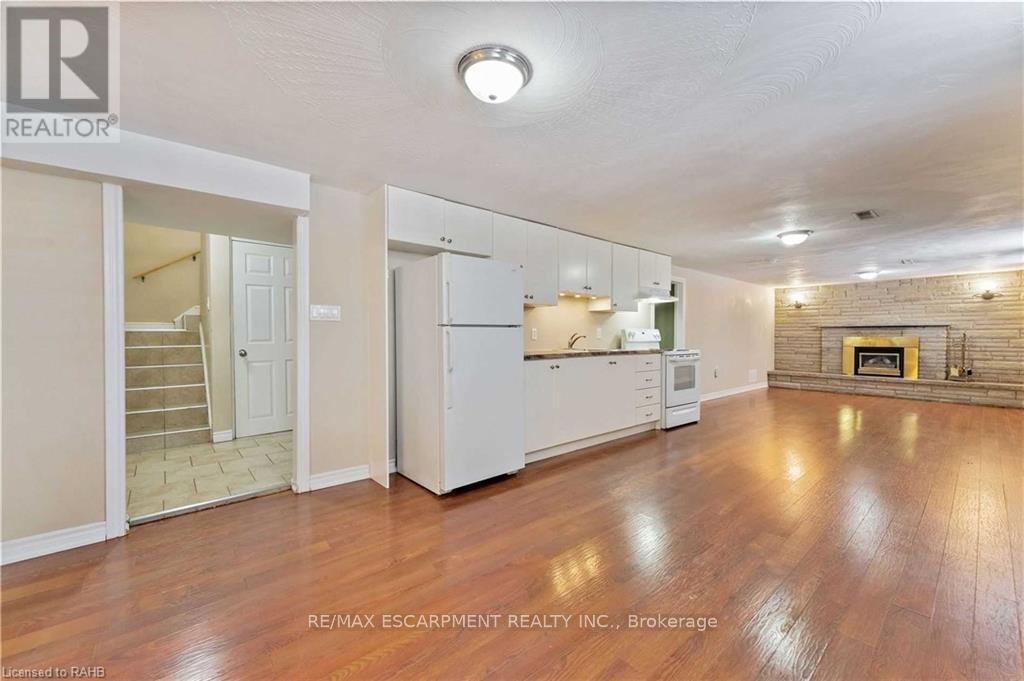 BASEMENT-864 Upper Ottawa Street, Hamilton, ON, L8T 3V5