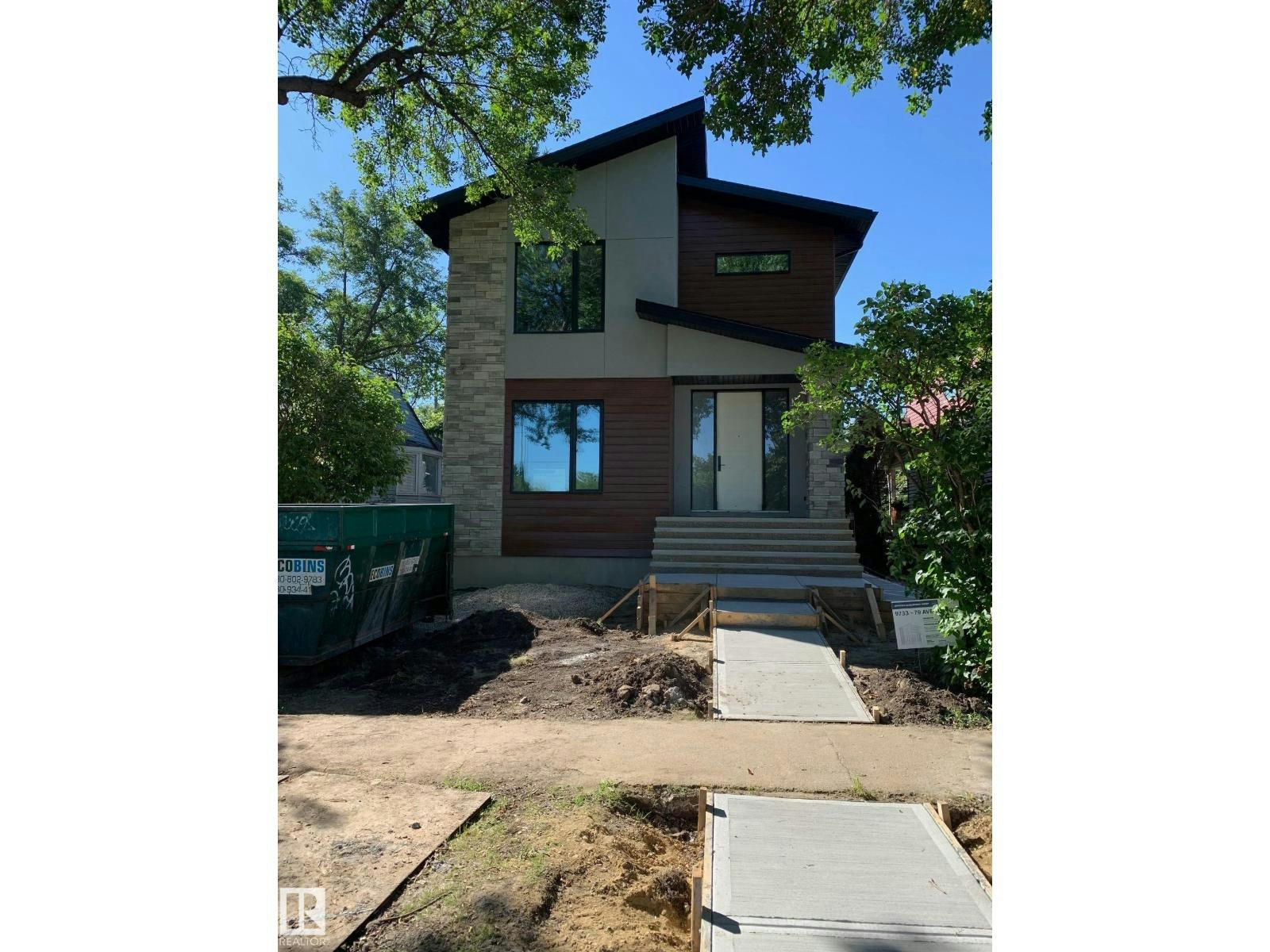 9733 79 Avenue NW, Edmonton, AB, T6E 1P9