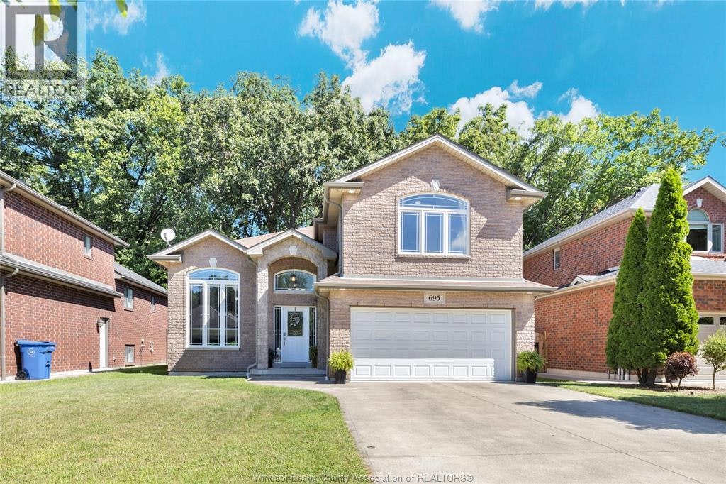 695 International Avenue, Lasalle, ON, N9J 0A5