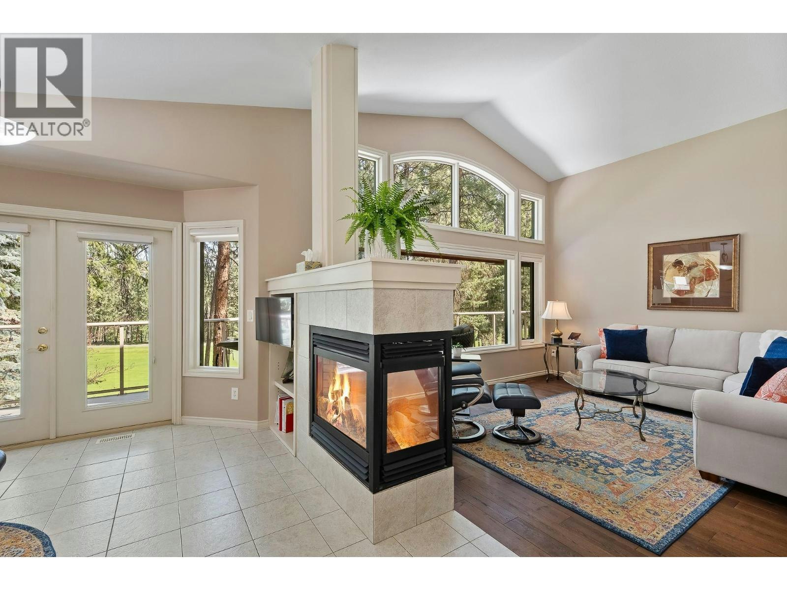 4141 S Gallaghers Boulevard, Kelowna, BC, V1W 4V2 - 9