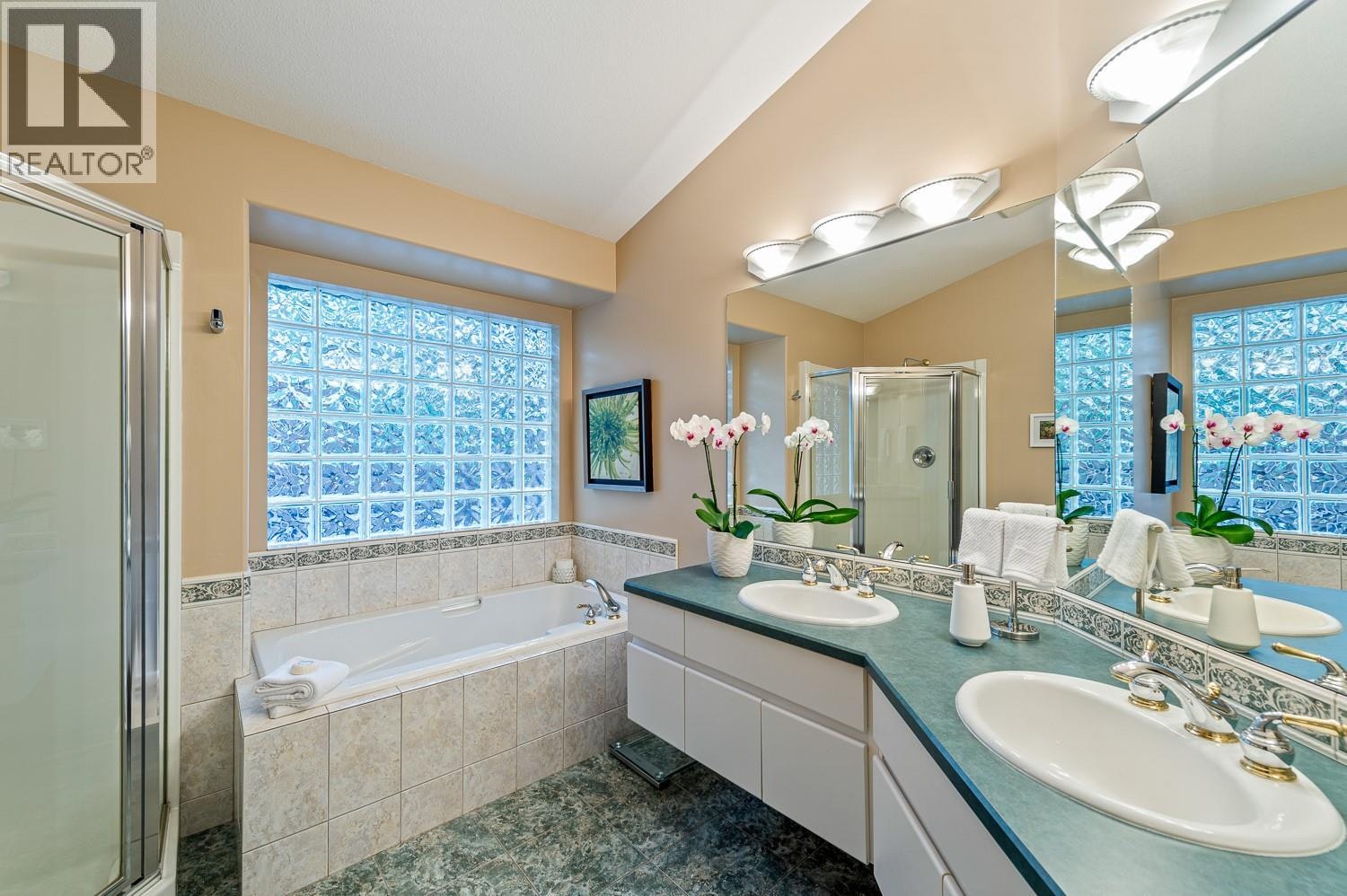 4141 S Gallaghers Boulevard, Kelowna, BC, V1W 4V2 - 19