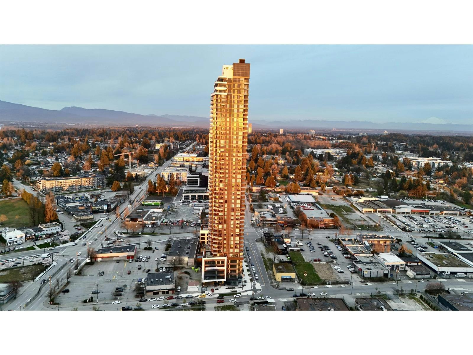 2405-10750 135a Street, Surrey, BC, V3T 0V4