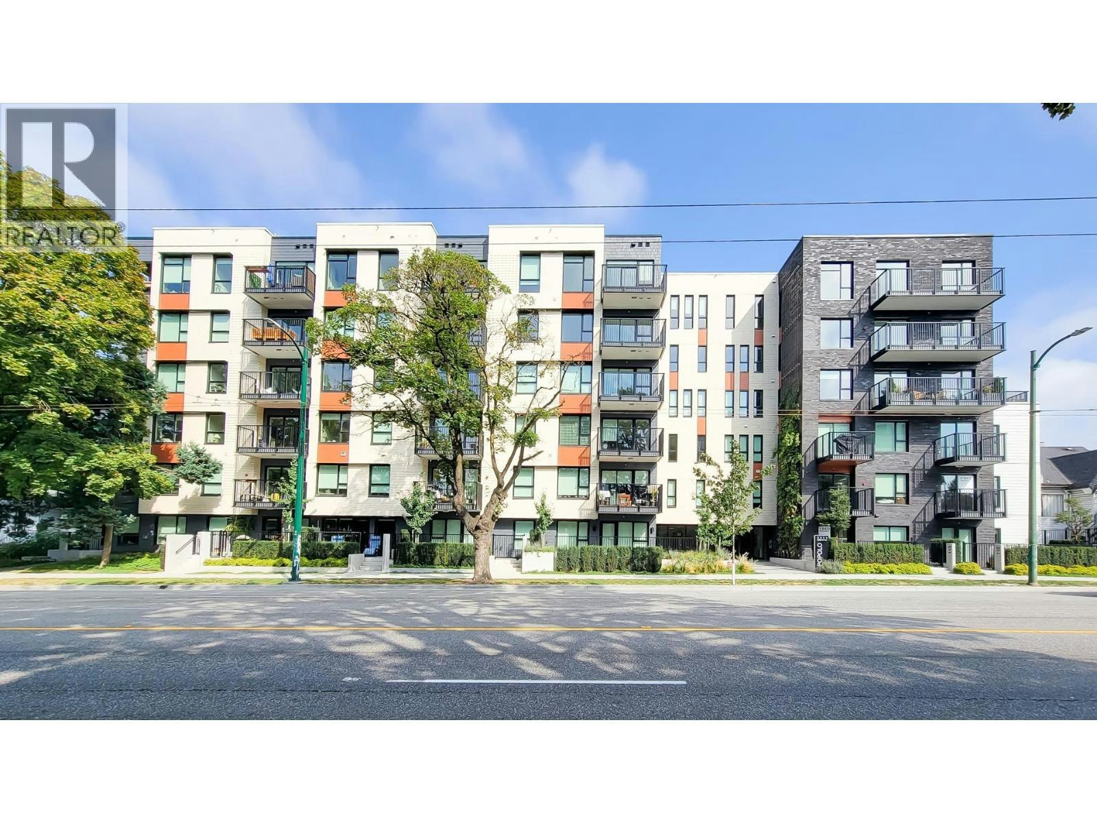 401-2235 E Broadway, Vancouver, BC, V5N 0J5