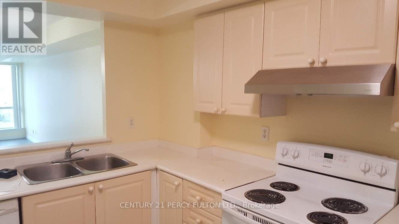 1103-18 Lee Centre Drive, Toronto, ON, M1H 3H5 - 7