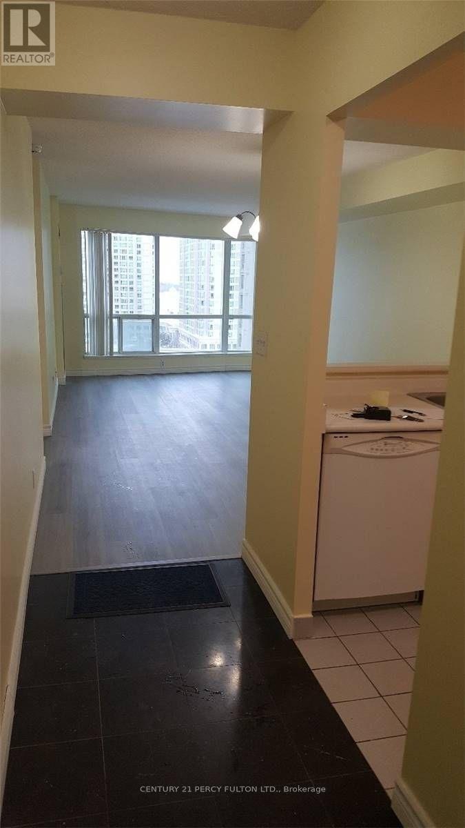 1103-18 Lee Centre Drive, Toronto, ON, M1H 3H5 - 9