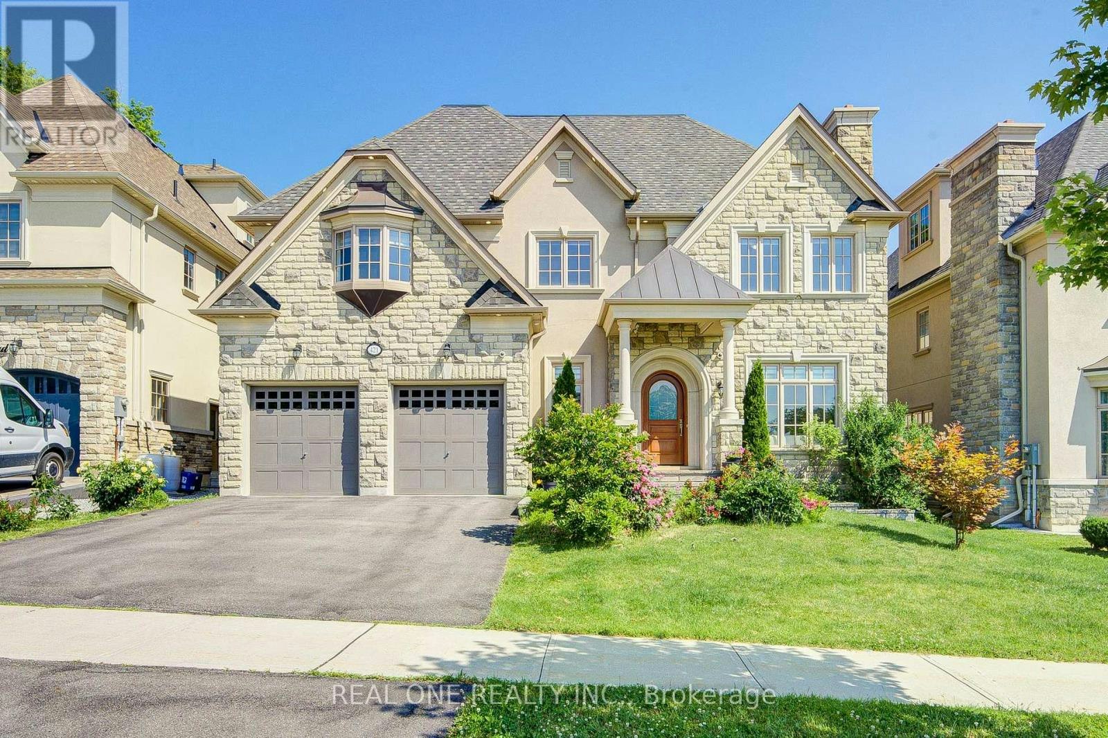 421 Flamingo Road, Vaughan, ON, L4J 8L4