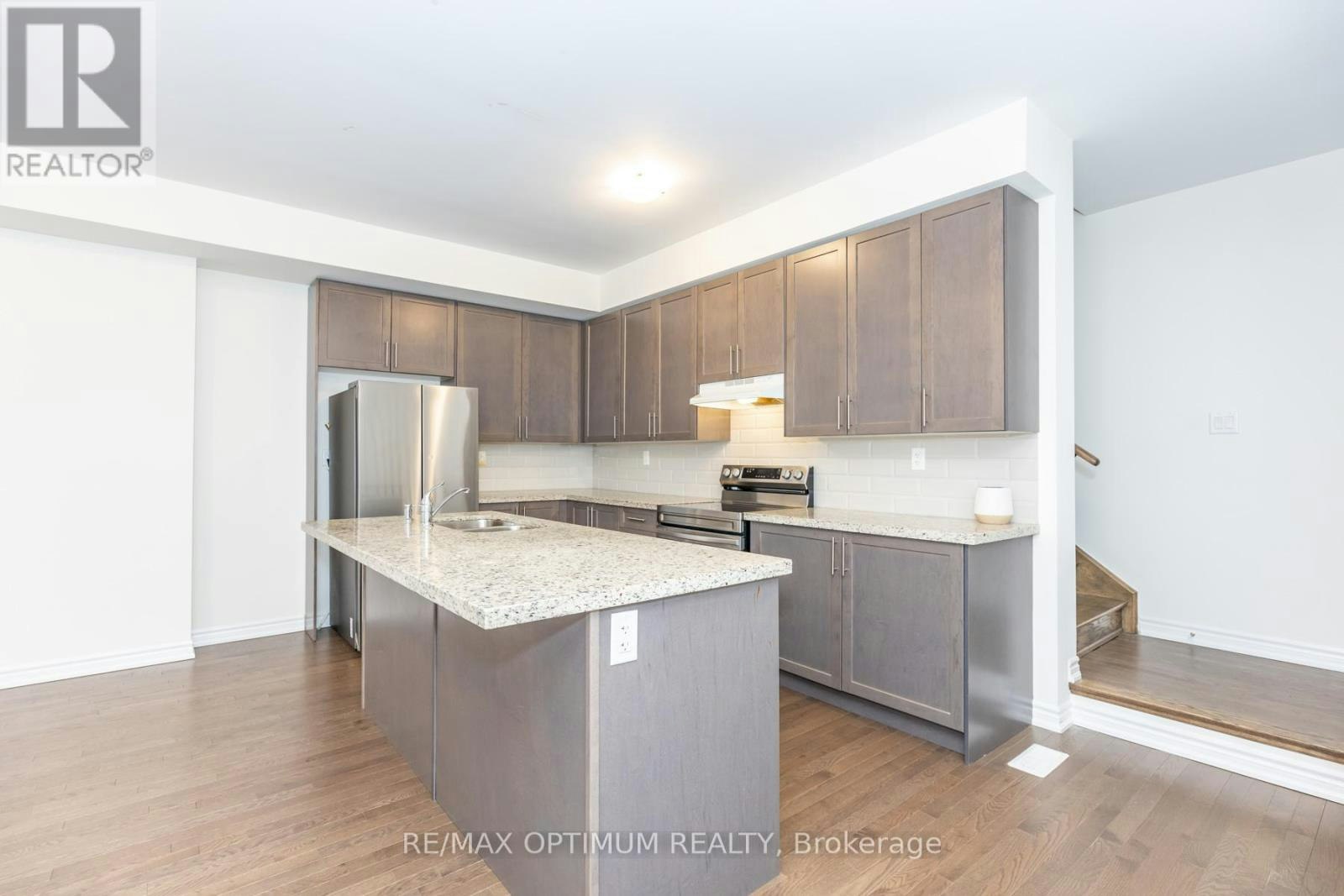 15 Gunton Street, Aurora, ON, L4G 4A9 - 11