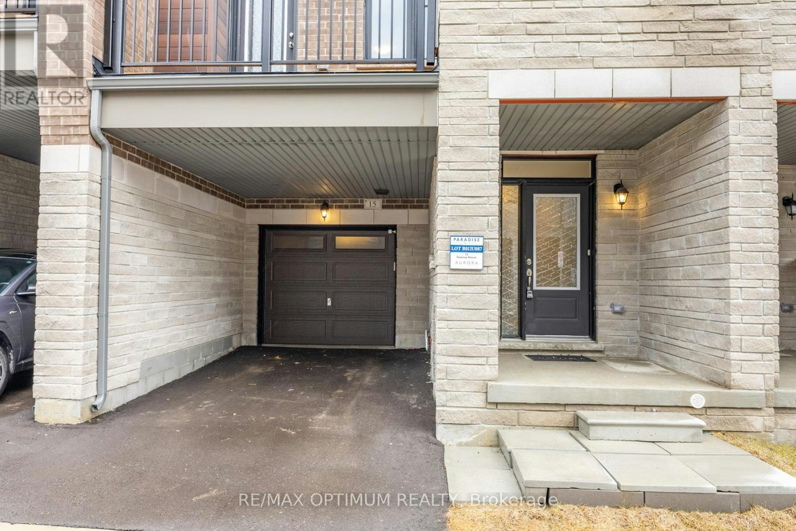15 Gunton Street, Aurora, ON, L4G 4A9 - 4