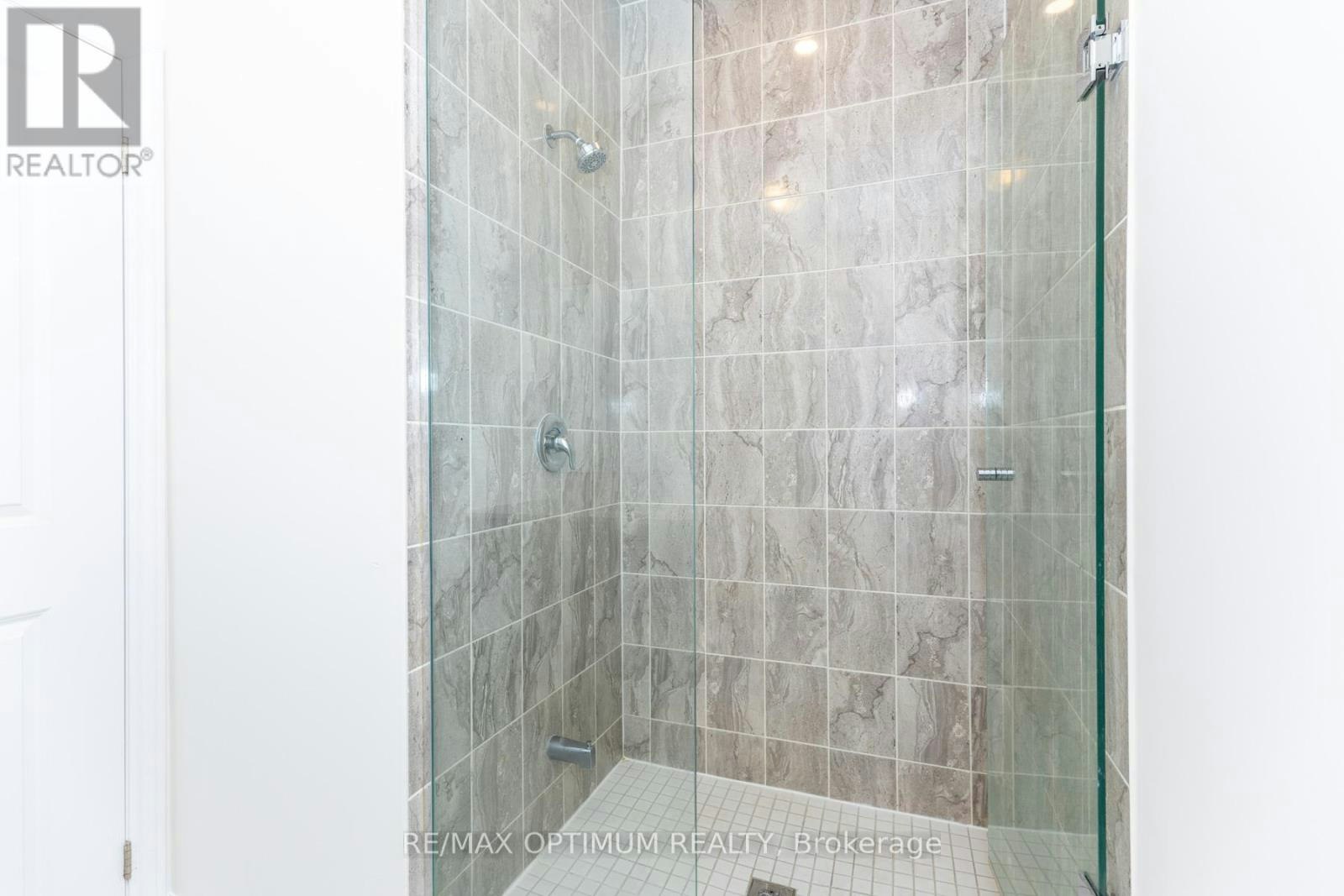 15 Gunton Street, Aurora, ON, L4G 4A9 - 34