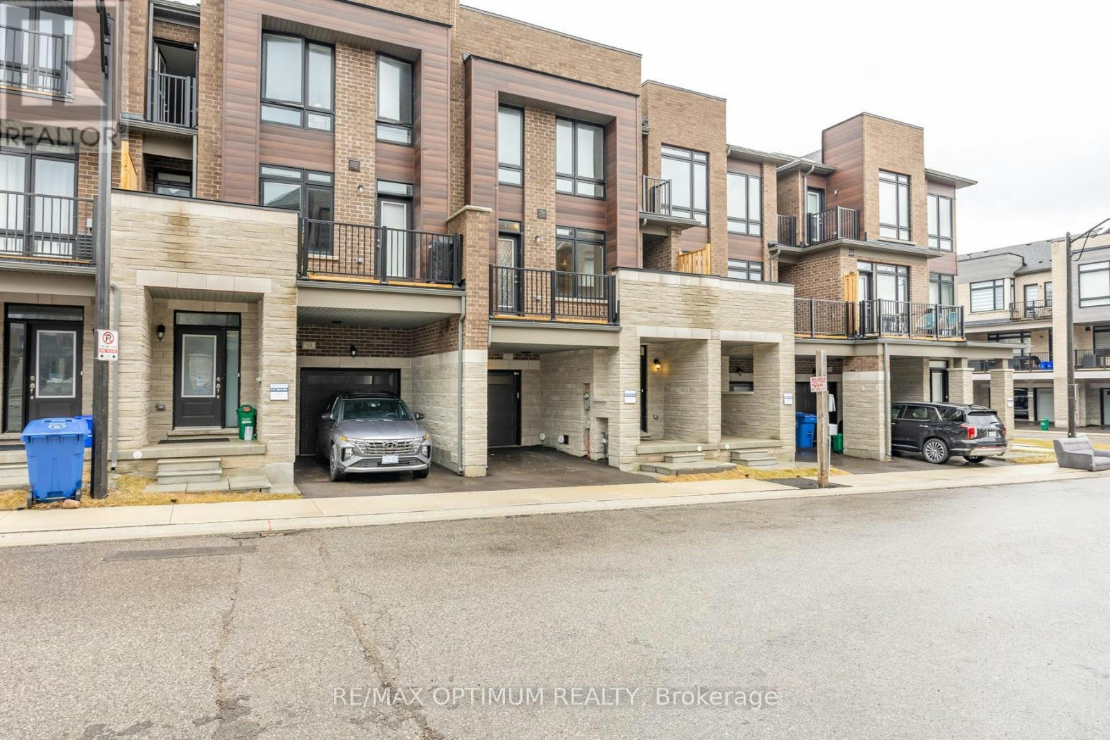 15 Gunton Street, Aurora, ON, L4G 4A9 - 2