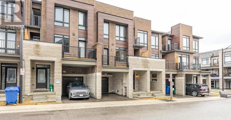 15 Gunton Street, Aurora, ON, L4G 4A9 - 2