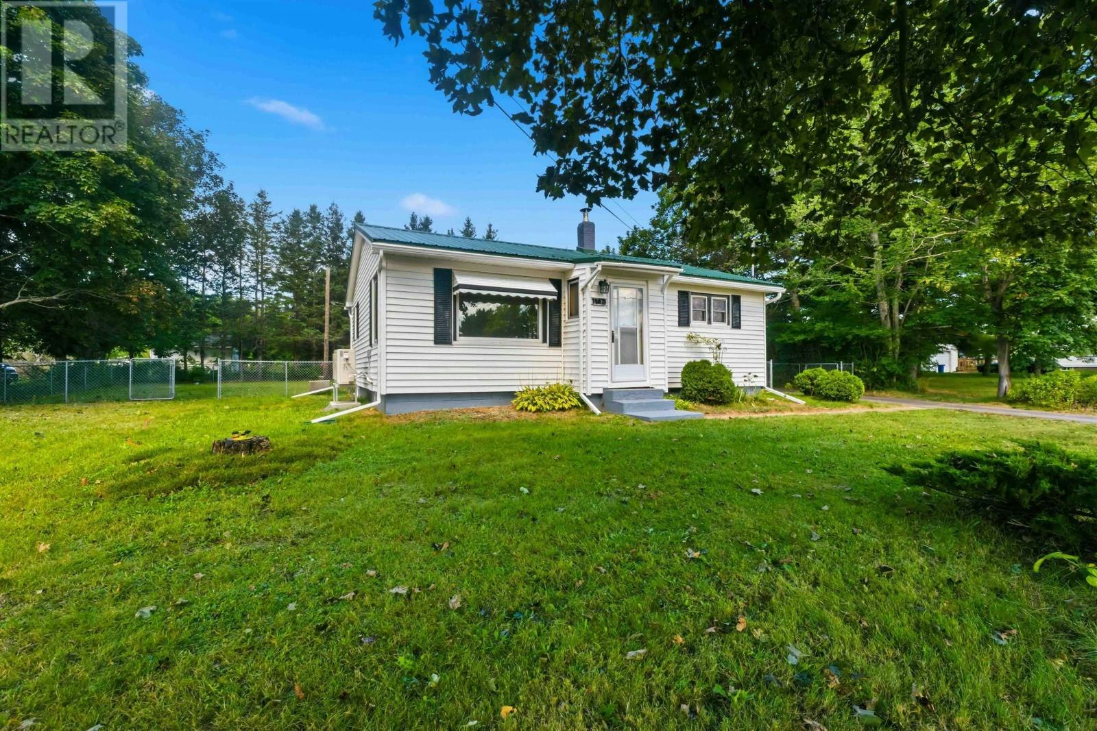 15071 1 Highway, Wilmot, NS, B0P 1W0