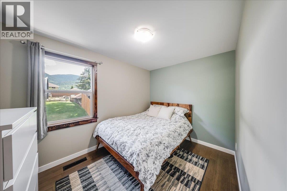 526 12th Avenue, Genelle, BC, V0G 1G0 - 19