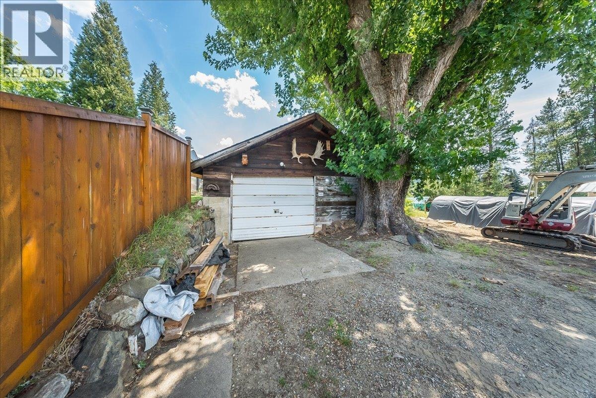 526 12th Avenue, Genelle, BC, V0G 1G0 - 41