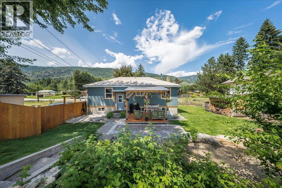 526 12th Avenue, Genelle, BC, V0G 1G0 - 31