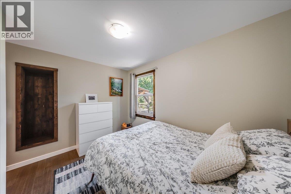 526 12th Avenue, Genelle, BC, V0G 1G0 - 20