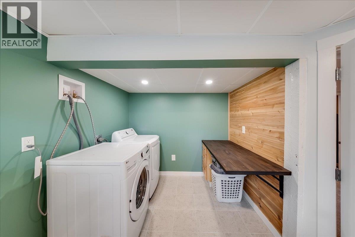 526 12th Avenue, Genelle, BC, V0G 1G0 - 27