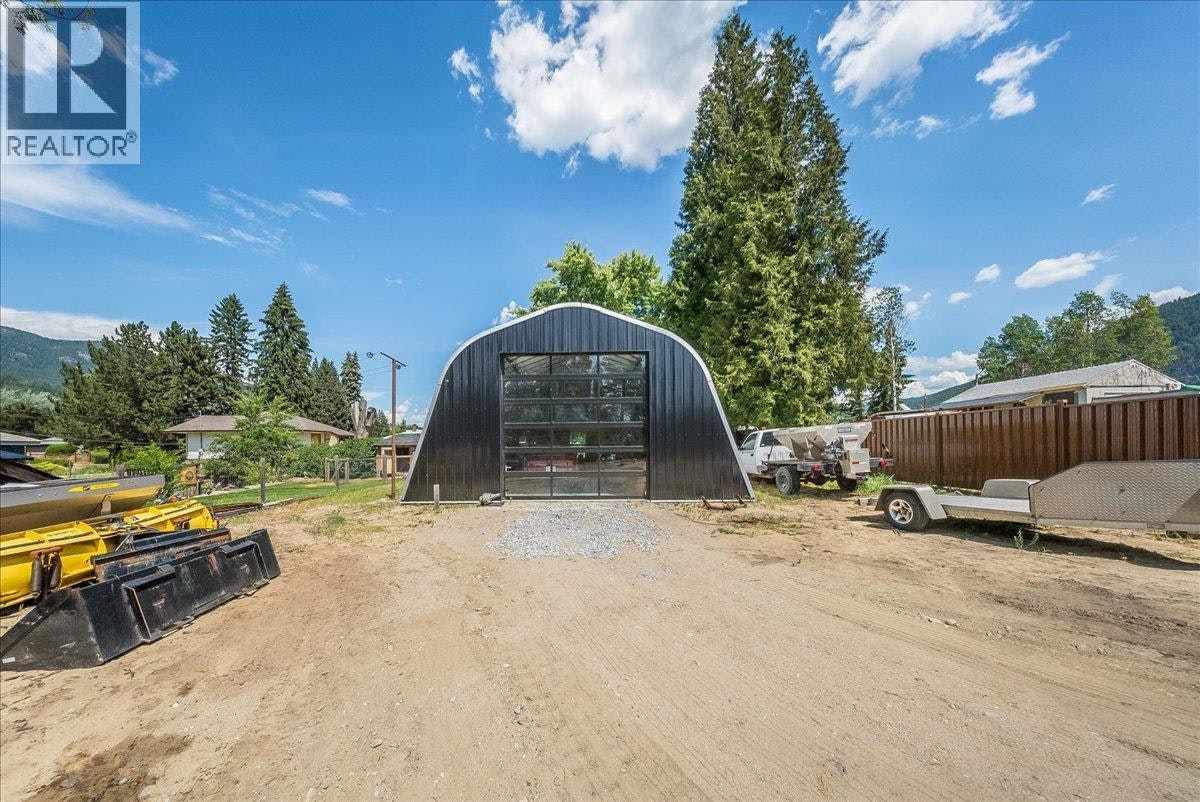 526 12th Avenue, Genelle, BC, V0G 1G0 - 3