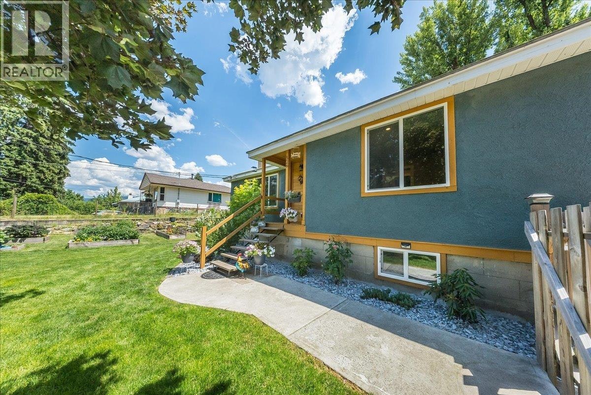 526 12th Avenue, Genelle, BC, V0G 1G0 - 43