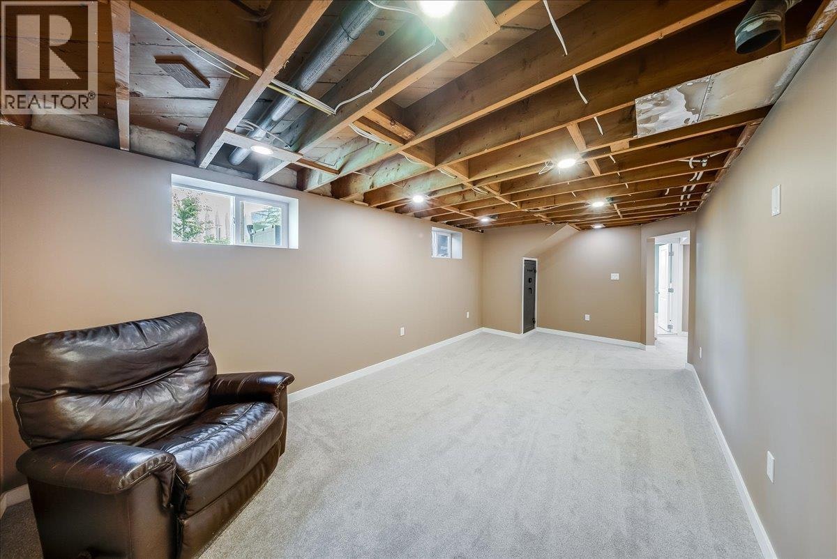 526 12th Avenue, Genelle, BC, V0G 1G0 - 23