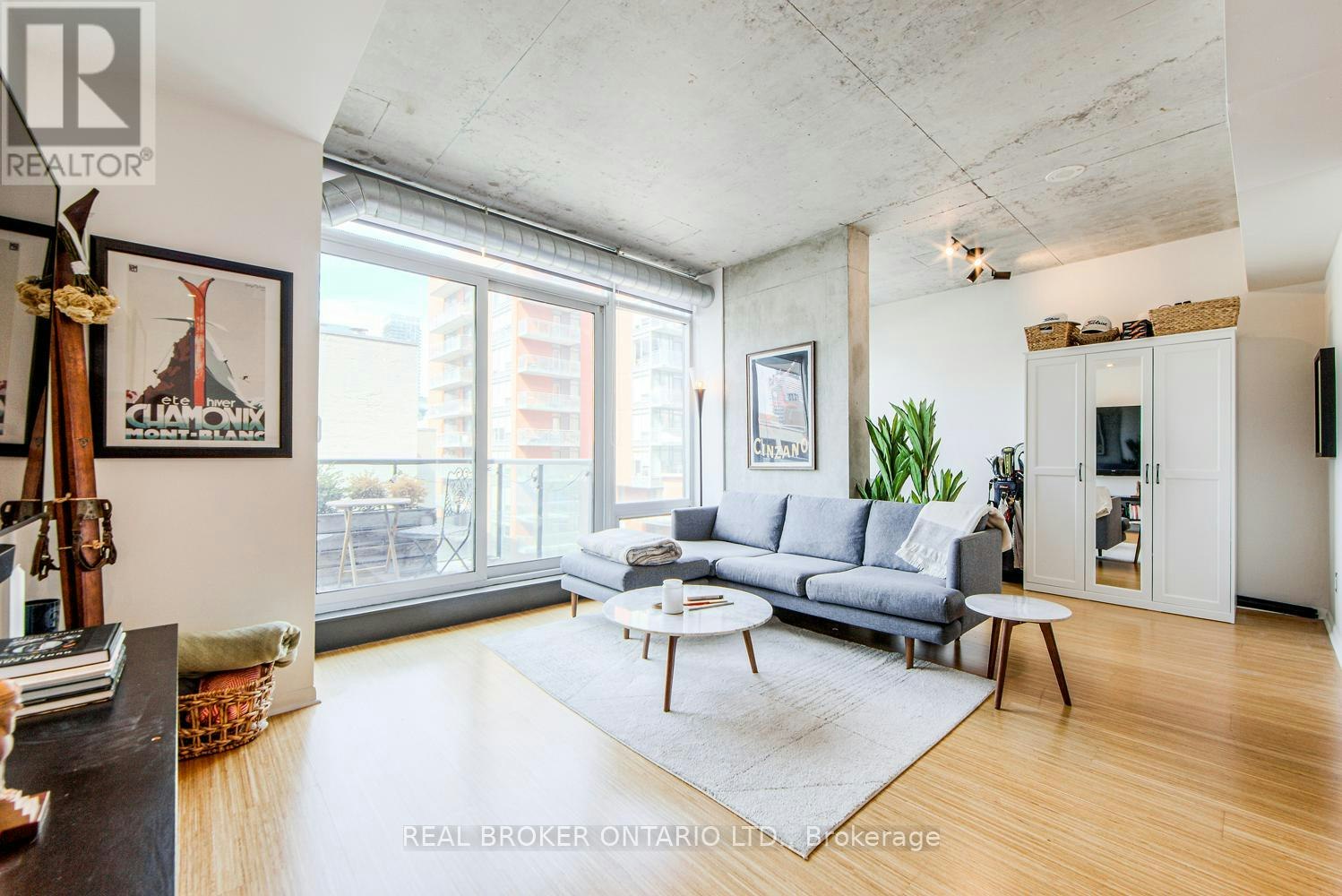 732-333 Adelaide Street E, Toronto, ON, M5A 1N3 - 2