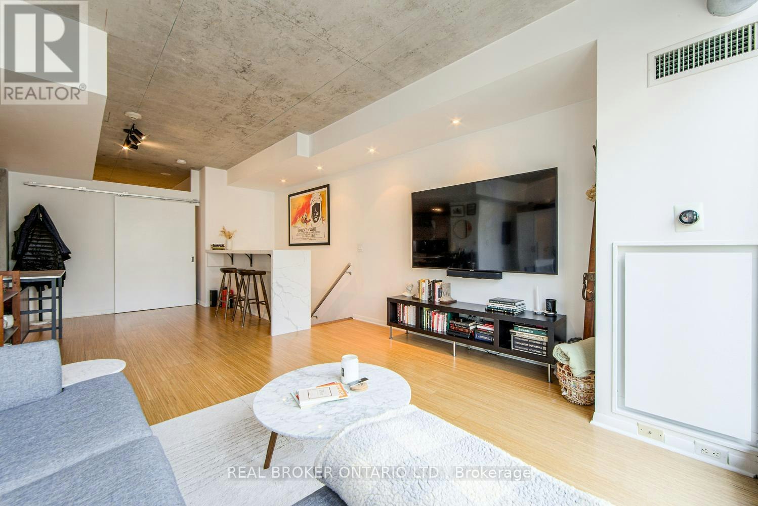 732-333 Adelaide Street E, Toronto, ON, M5A 1N3 - 9