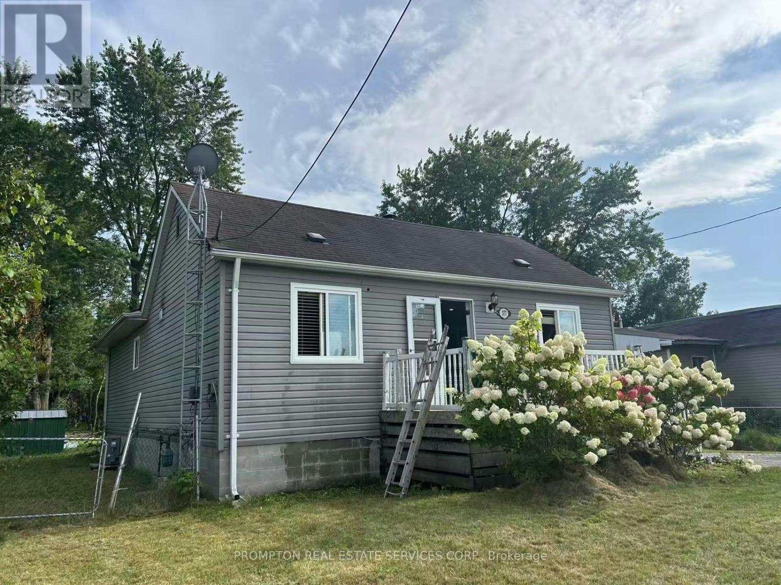 377 Walter Drive, Georgina, ON, L4P 3A8 - 2