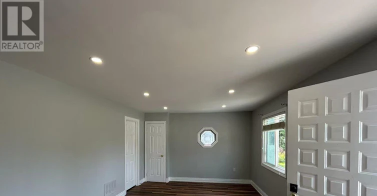 377 Walter Drive, Georgina, ON, L4P 3A8 - 6