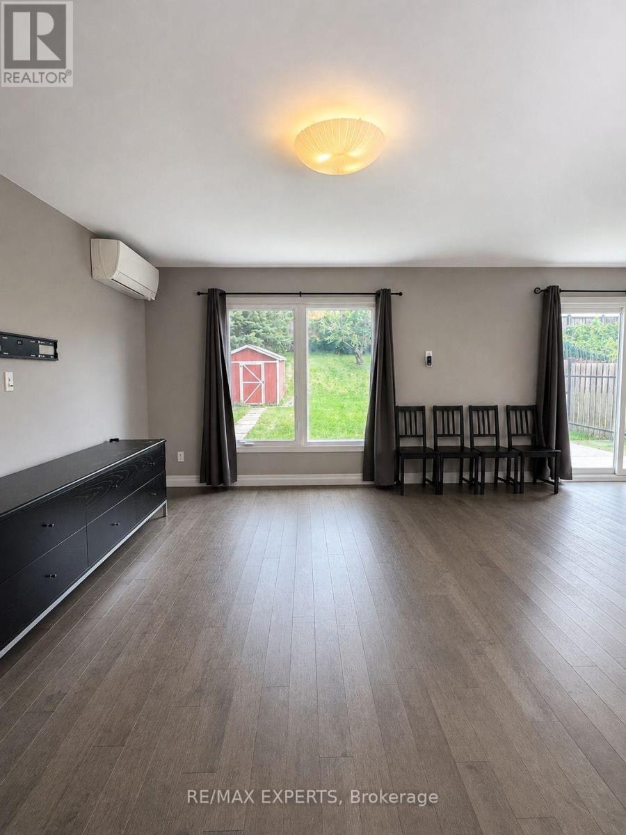 REAR-15 Gayla Street, Vaughan, ON, L4J 6W2 - 6