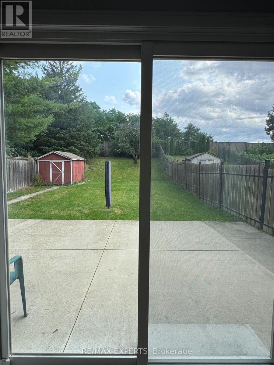 REAR-15 Gayla Street, Vaughan, ON, L4J 6W2 - 10